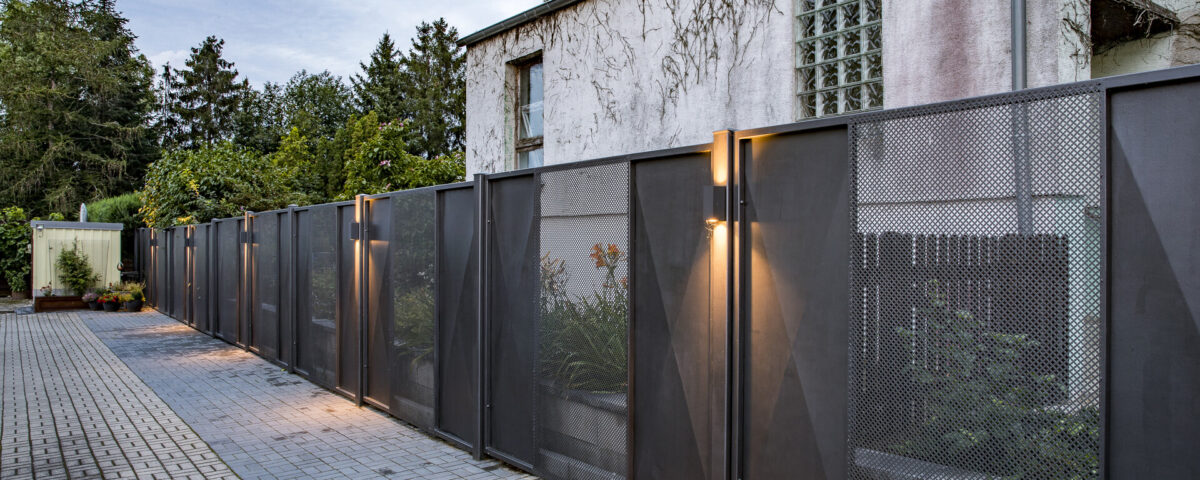 Lochblech Heimann Niederau 2651 highres.jpg compressed